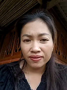 Snapshot of -Paige- chatting on October 2025 03:51:02 AM -Paige- online show from October 2025 03:51:02 AM