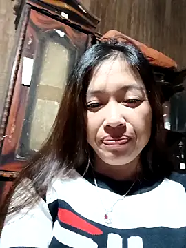 Snapshot of -Paige- chatting on November 2025 11:33:02 AM -Paige- online show from November 2025 11:33:02 AM