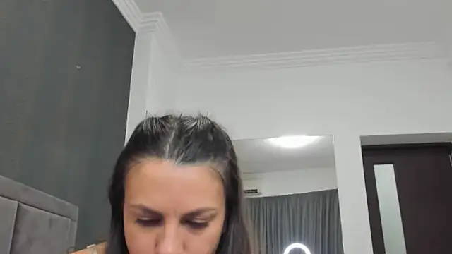 NattyCharm online show from November 2025 06:01:01 AM