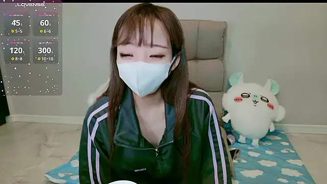 Snapshot of MIZUHO_05 chatting on November 2025 01:34:01 PM MIZUHO 05 online show from November 2025 01:34:01 PM