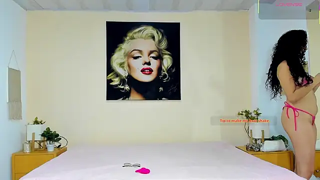 Snapshot of SSWEETSIINNN chatting on October 2025 01:13:02 AM SSWEETSIINNN online show from October 2025 01:13:02 AM