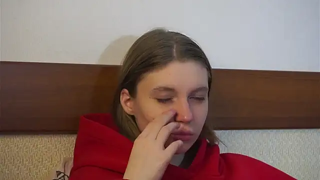 Snapshot of RoslynArcuo chatting on November 2025 08:41:01 PM RoslynArcuo online show from November 2025 08:41:01 PM