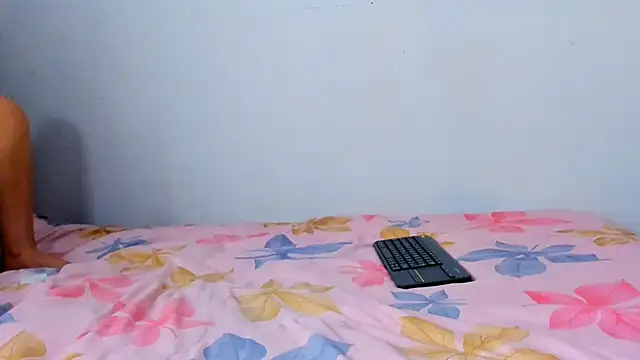 Snapshot of bellapixie chatting on November 2025 04:18:01 PM bellapixie online show from November 2025 04:18:01 PM