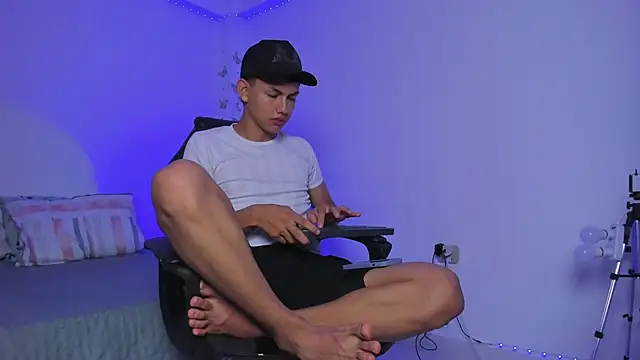 Snapshot of Axel_Cody_ chatting on November 2025 12:27:02 PM Axel Cody online show from November 2025 12:27:02 PM