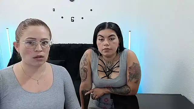 lesb milf online show from September 2025 04:08:02 PM