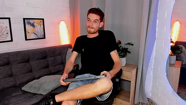 Snapshot of MATEO_HUNTER chatting on October 2025 01:13:02 AM MATEO HUNTER online show from October 2025 01:13:02 AM