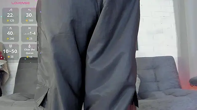 Snapshot of MATEO_HUNTER chatting on November 2025 02:15:02 AM MATEO HUNTER online show from November 2025 02:15:02 AM