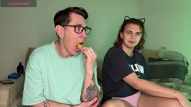 Snapshot of live_sexy chatting on November 2025 04:19:02 PM live sexy online show from November 2025 04:19:02 PM