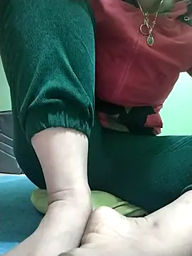 Snapshot of Amanda-_ena- chatting on October 2025 04:49:02 AM Amanda- ena- online show from October 2025 04:49:02 AM