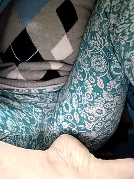 Snapshot of Amanda-_ena- chatting on November 2025 11:14:01 PM Amanda- ena- online show from November 2025 11:14:01 PM