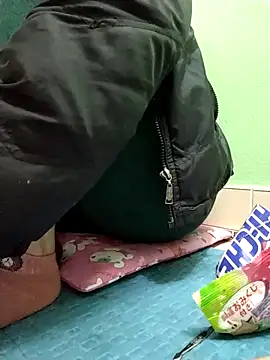 Snapshot of Amanda-_ena- chatting on December 2025 10:58:01 PM Amanda- ena- online show from December 2025 10:58:01 PM