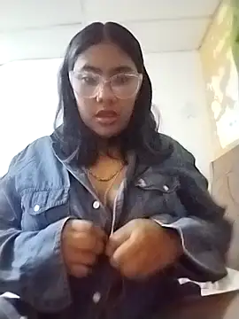 Kira Lu online show from October 2025 03:31:02 AM