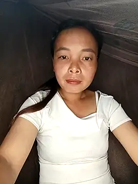 Snapshot of Nguyet2k4 chatting on October 2025 06:03:01 AM Nguyet2k4 online show from October 2025 06:03:01 AM