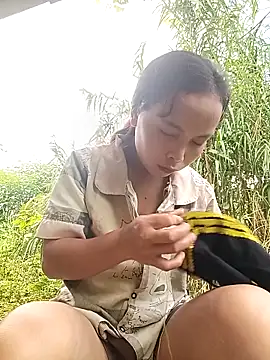 Snapshot of Nguyet2k4 chatting on October 2025 07:11:01 AM Nguyet2k4 online show from October 2025 07:11:01 AM