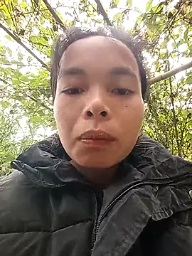 Snapshot of Nguyet2k4 chatting on October 2025 03:18:01 AM Nguyet2k4 online show from October 2025 03:18:01 AM