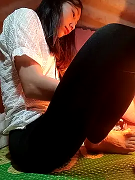 Snapshot of -Kem-01 chatting on November 2025 09:17:01 PM -Kem-01 online show from November 2025 09:17:01 PM