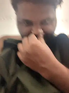 Akki19989 online show from November 2025 07:37:01 PM