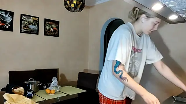 ThomasinaGalvin online show from November 2025 10:24:01 AM