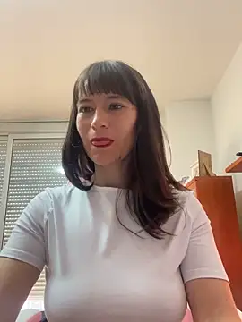 Snapshot of AlanaRius18 chatting on November 2025 10:32:02 AM AlanaRius18 online show from November 2025 10:32:02 AM