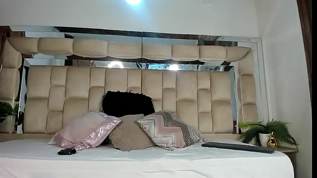 Snapshot of Hanna_Garciia chatting on November 2025 07:48:02 PM Hanna Garciia online show from November 2025 07:48:02 PM