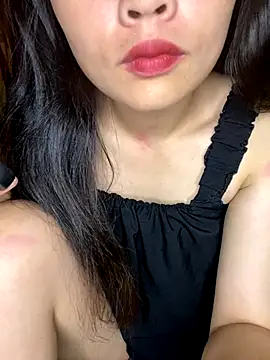 -HaLinh online show from October 2025 02:21:02 PM