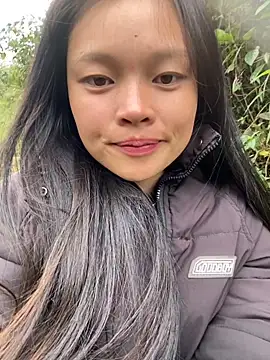 -HaLinh online show from November 2025 02:54:02 AM