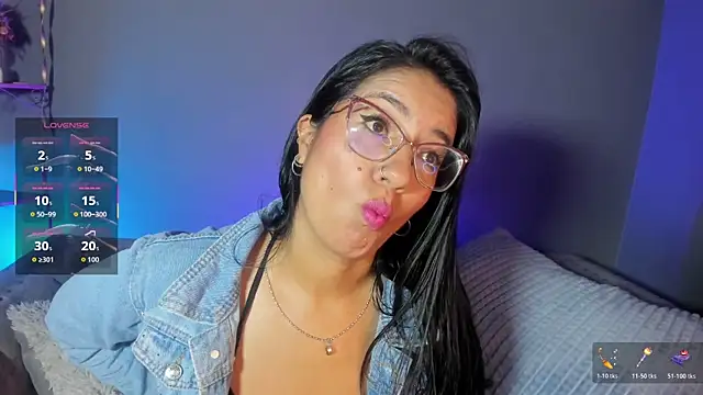 Snapshot of charlhot_ chatting on November 2025 12:38:02 PM charlhot online show from November 2025 12:38:02 PM