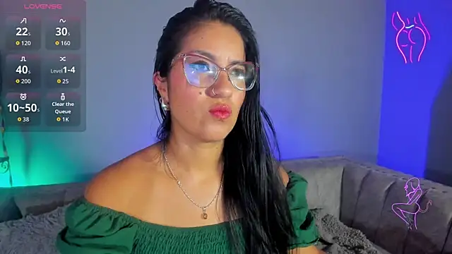 Snapshot of charlhot_ chatting on November 2025 12:42:02 PM charlhot online show from November 2025 12:42:02 PM