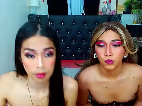 Snapshot of LovelyTs4U chatting on November 2025 02:33:01 PM LovelyTs4U online show from November 2025 02:33:01 PM