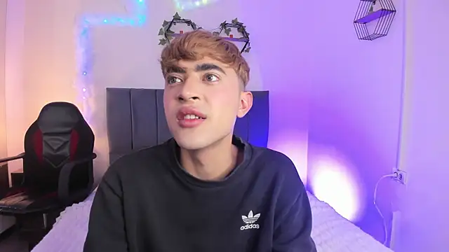 JustinCastiblanco online show from November 2025 11:33:02 AM