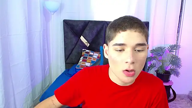 Snapshot of Mattass18 chatting on October 2025 01:23:02 PM Mattass18 online show from October 2025 01:23:02 PM