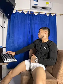 Snapshot of Kylian_Alessandro chatting on November 2025 06:40:01 PM Kylian Alessandro online show from November 2025 06:40:01 PM