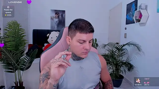 Snapshot of dirty_boy0 chatting on October 2025 04:53:02 PM dirty boy0 online show from October 2025 04:53:02 PM
