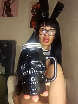 Snapshot of LucyMiax chatting on October 2025 06:09:01 PM LucyMiax online show from October 2025 06:09:01 PM