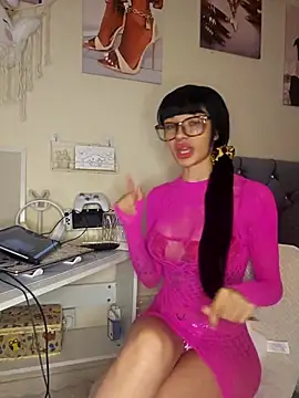 Snapshot of LucyMiax chatting on November 2025 06:32:01 PM LucyMiax online show from November 2025 06:32:01 PM