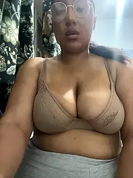 CocoRaexx online show from October 2025 05:41:02 PM