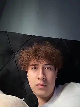 FresitAlexit0 online show from November 2025 03:34:02 PM