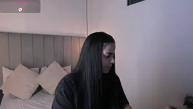 Snapshot of Pamela_occoner_ chatting on November 2025 05:01:02 PM Pamela occoner online show from November 2025 05:01:02 PM