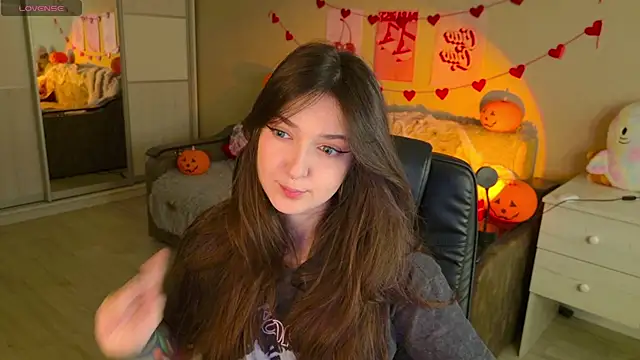 Snapshot of BellaSink chatting on November 2025 05:17:02 AM BellaSink online show from November 2025 05:17:02 AM