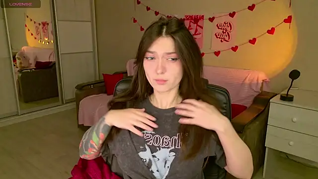 Snapshot of BellaSink chatting on November 2025 05:32:02 AM BellaSink online show from November 2025 05:32:02 AM