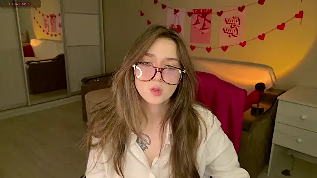 Snapshot of BellaSink chatting on December 2025 05:49:02 AM BellaSink online show from December 2025 05:49:02 AM