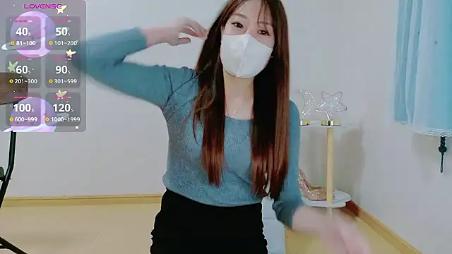 Snapshot of TSUKI_circle chatting on November 2025 02:29:01 PM TSUKI circle online show from November 2025 02:29:01 PM