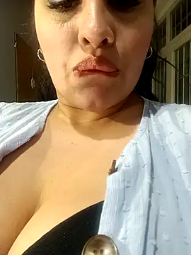 Sexylips200 online show from October 2025 07:09:01 AM