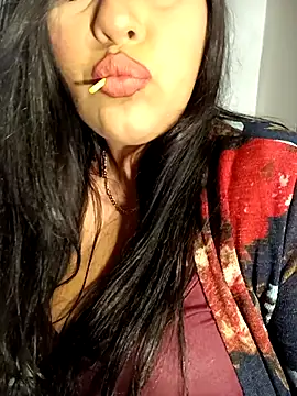 Sexylips200 online show from November 2025 05:09:02 AM