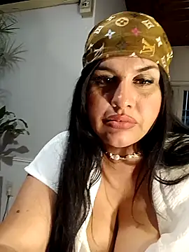 Sexylips200 online show from November 2025 08:42:01 AM