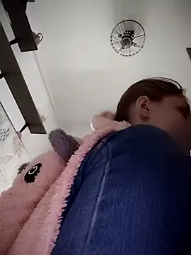 Snapshot of SandyCassie chatting on November 2025 12:00:02 PM SandyCassie online show from November 2025 12:00:02 PM