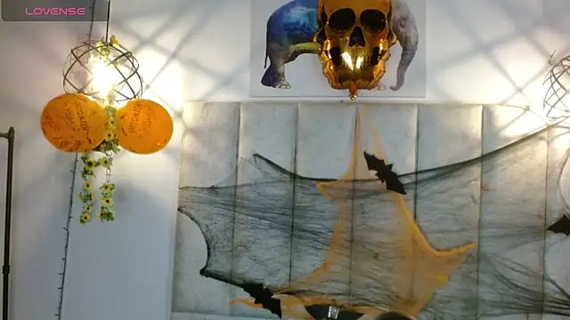 Snapshot of antonella_rosecs chatting on October 2025 04:09:02 AM antonella rosecs online show from October 2025 04:09:02 AM