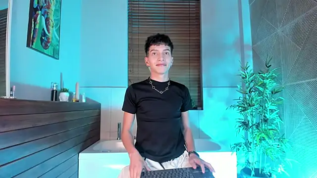 Snapshot of Tiam_muller chatting on October 2025 03:58:02 AM Tiam muller online show from October 2025 03:58:02 AM