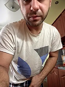 Snapshot of AndyLynn chatting on November 2025 07:33:02 AM AndyLynn online show from November 2025 07:33:02 AM