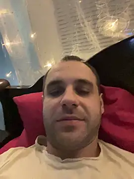 Snapshot of AndyLynn chatting on November 2025 07:23:02 PM AndyLynn online show from November 2025 07:23:02 PM